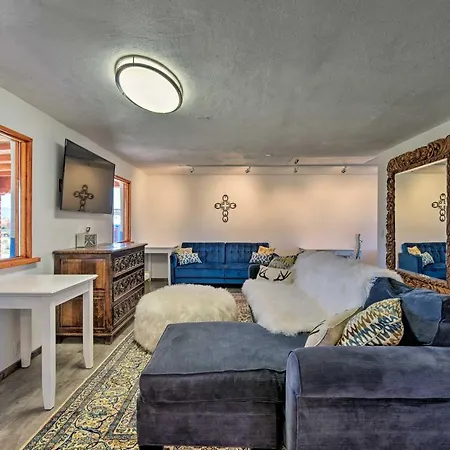 Chic Studio With Grill - 25 Mins To Taos Ski Valley!